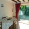 Hebergement Three-Bedroom Holiday Home in Montpinchon : photos des chambres