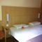 Hotel ibis Nimes Ouest - A9 : photos des chambres