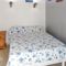 Hebergement Three-Bedroom Holiday Home in Serignan du Comtat : photos des chambres