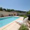 Hebergement Gard Qualite et prix pour piscine privee en bordure de village. : photos des chambres
