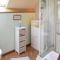 Appartement Two-Bedroom Apartment in Negreville : photos des chambres