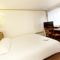 Hotel Campanile Plaisir : photos des chambres
