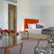 Relais & Chateaux Hotel La Reserve : photos des chambres