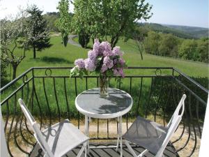 Hebergement Three-Bedroom Holiday Home in Plazac : photos des chambres