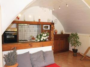 Hebergement Holiday Home Montjoux with Fireplace I : photos des chambres