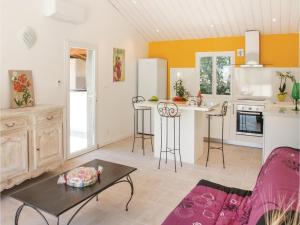 Hebergement One-Bedroom Holiday Home in St. Gervais : photos des chambres