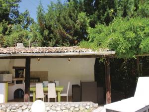 Hebergement Three-Bedroom Holiday Home in Puygiron : photos des chambres