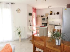 Hebergement Three-Bedroom Holiday Home in Pierrelatte : photos des chambres