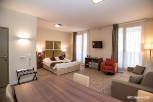 Kyriad Chambery Centre - Hotel et Residence : photos des chambres