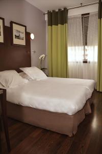 Sure Hotel by Best Western Annemasse (ex Hotel de la Place) : photos des chambres