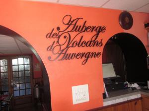 Hotel AUBERGE DES VOLCANS D'AUVERGNE : photos des chambres