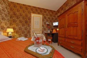 Hotel Relais Saint Roch Rest. La Petite Maison : photos des chambres