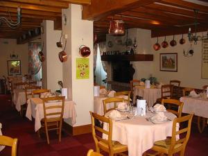 Logis Hotel Restaurant La Paix : photos des chambres