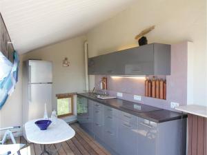 Hebergement Three-Bedroom Holiday Home in Manas : photos des chambres