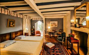 Hebergement Le Buisson-de-Cadouin Chateau Sleeps 10 Pool WiFi : photos des chambres
