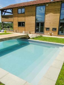 Hebergement Monpazier Villa Sleeps 10 Pool WiFi : photos des chambres