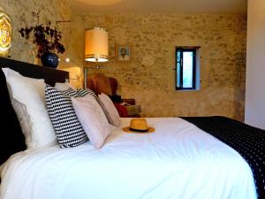 Hebergement Baleyssagues Villa Sleeps 10 Pool WiFi : photos des chambres