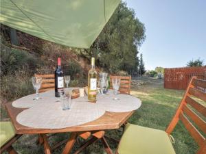Hebergement Two-Bedroom Holiday Home in Banyuls Dels Aspres : photos des chambres