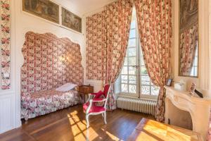 Hebergement Lamonzie-Montastruc Chateau Sleeps 20 Pool WiFi : photos des chambres
