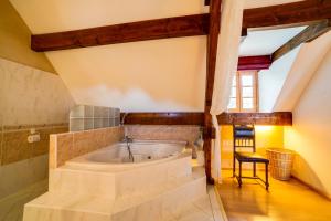 Hebergement Soulaleve Villa Sleeps 10 Pool Air Con WiFi : photos des chambres