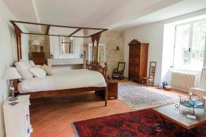Hebergement La Sauvetat-du-Dropt Chateau Sleeps 20 Pool Air Con : photos des chambres