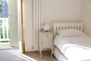 Hebergement Saint-Julien-d'Eymet Villa Sleeps 7 Pool WiFi : photos des chambres