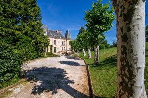 Hebergement Perpezac-le-Blanc Chateau Sleeps 14 WiFi : photos des chambres