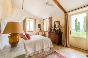 Hebergement Saint-Urcisse Villa Sleeps 8 Pool WiFi : photos des chambres