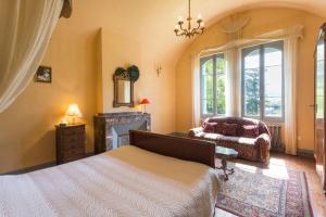 Hebergement Gaillac Chateau Sleeps 20 Pool Air Con WiFi : photos des chambres