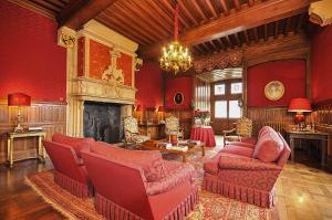 Hebergement Lestelle-de-Saint-Martory Chateau Sleeps 20 Pool : photos des chambres