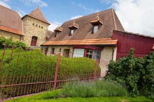 Hebergement Rouffignac-Saint-Cernin-de-Reilhac Villa Sleeps 18 : photos des chambres