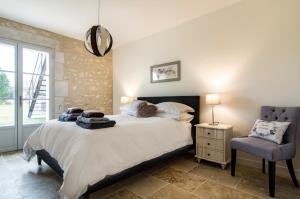 Hebergement Agnac Villa Sleeps 22 Pool Air Con WiFi : photos des chambres