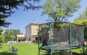 Hebergement Saint-Gervais-sur-Roubion Villa Sleeps 12 Pool WiFi : photos des chambres