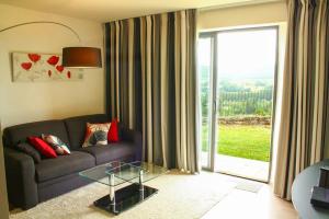Hebergement Calviac-en-Perigord Villa Sleeps 14 Pool Air Con : photos des chambres