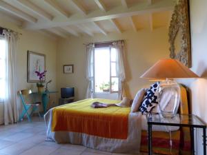 Hebergement Sainte-Colombe-de-Duras Villa Sleeps 6 Pool WiFi : photos des chambres