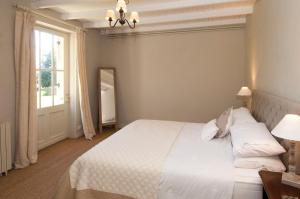 Hebergement Levignac-de-Guyenne Villa Sleeps 10 Pool Air Con : photos des chambres