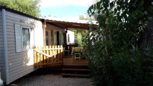 Hebergement MOBIL HOME GRAND LUXE 6/8 PERS CAMPING **** : photos des chambres