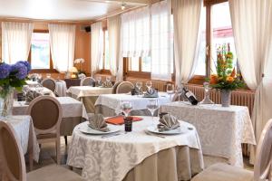 Le Rhien Carrer Hotel-Restaurant : photos des chambres
