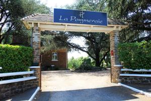 Hotel De La Pommeraie : photos des chambres