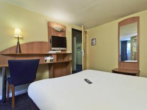 Hotel de Villeneuve la Garenne : photos des chambres