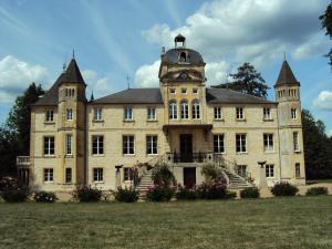 Chambres d'hotes/B&B Chateau Du Four De Vaux : photos des chambres