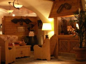 Hotel Restaurant & Spa Les Autanes : photos des chambres