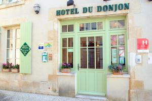 Hotel du Donjon : photos des chambres