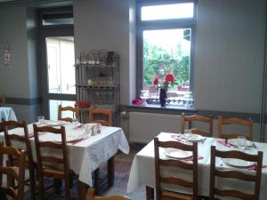 Hotel Restaurant Du Midi : photos des chambres