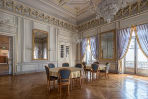 Logis Grand Hotel Des Bains : photos des chambres
