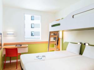 Hotel ibis budget Saint Quentin Yvelines - Velodrome : photos des chambres