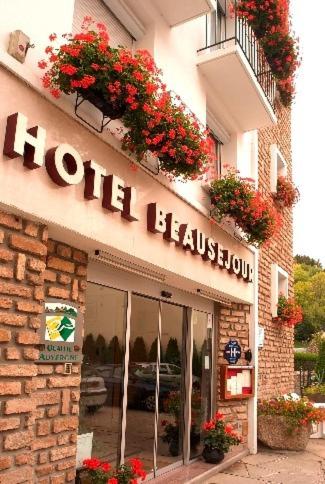 Hôtel Beauséjour : Hotel proche d'Albaret-le-Comtal