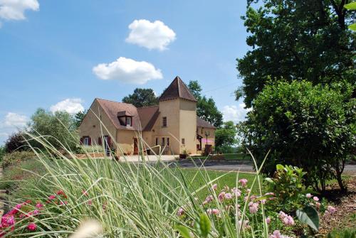 La Maison d'Ici et d'Ailleurs - Les Gîtes : Hebergement proche de Saint-Félix-de-Reillac-et-Mortemart