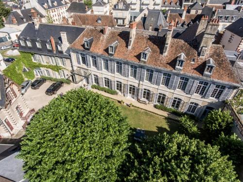 Hôtel de Panette - Un Château en Ville : Chambres d'hotes/B&B proche de Bourges