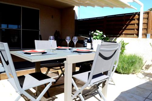 Maison de Camargue, terrasse et barbecue : Hebergement proche d'Aigues-Mortes